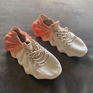 Women’s Sneaker Shoe Size EU 40 (size 9 US)